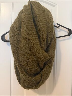 H&M Knit Infinity Scarf in Olive Green